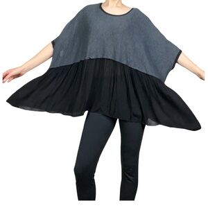 Grey Violet Flowy Black and Grey Top Size M